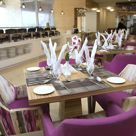 Best Western Plus Pearl Creek Дубай Екстериор снимка