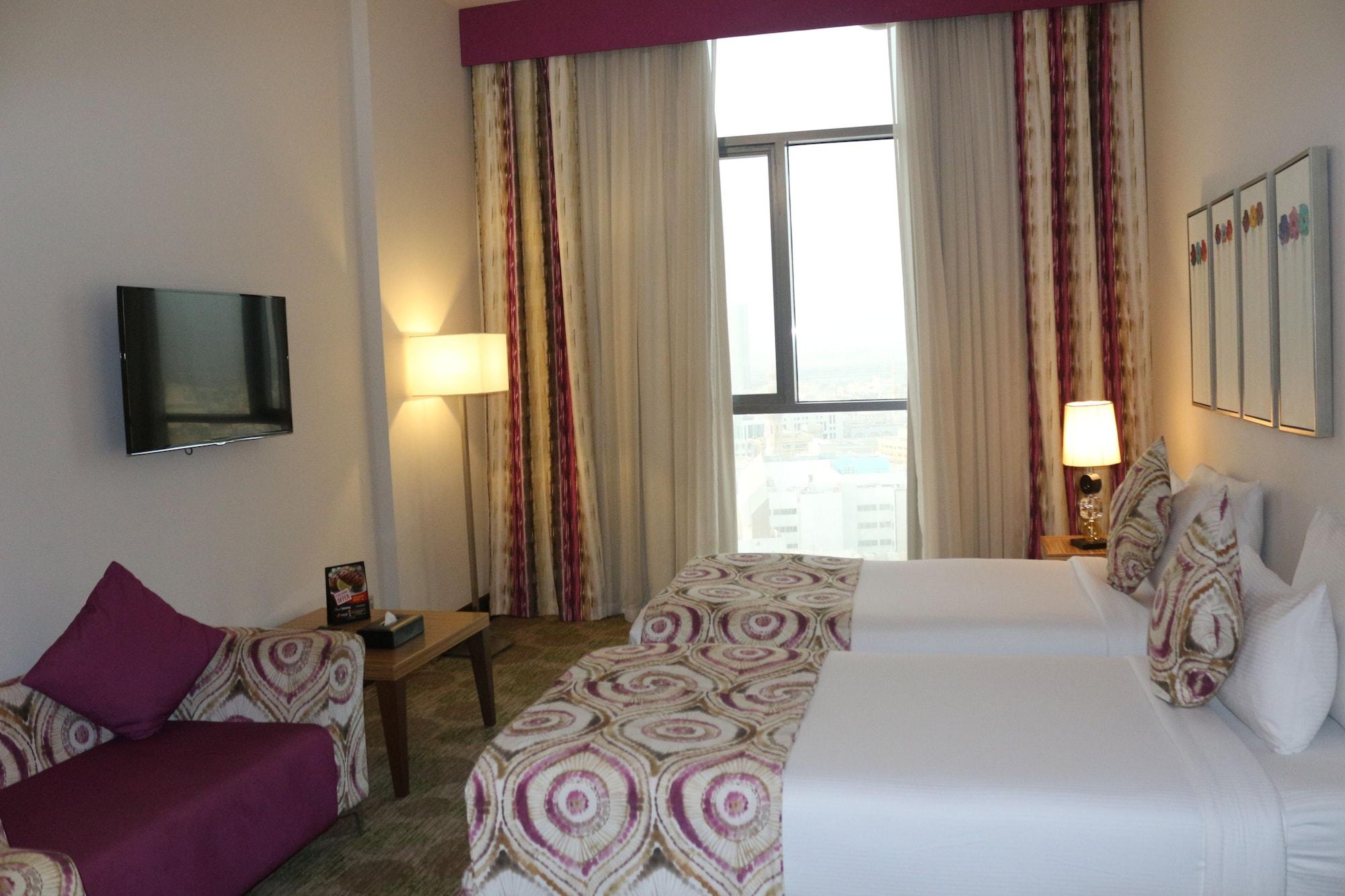 Best Western Plus Pearl Creek Дубай Екстериор снимка