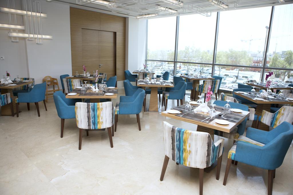 Best Western Plus Pearl Creek Дубай Екстериор снимка